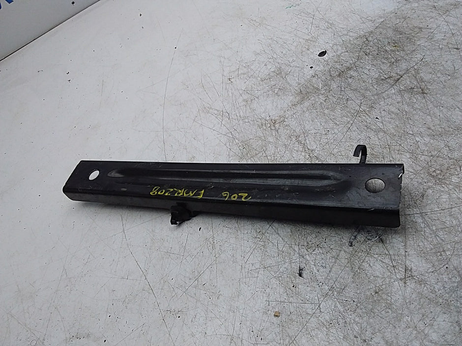 MERCEDES BENZ  C-CLASS W206 FRONT LEFT CROSSBAR A2066280300 FMR208