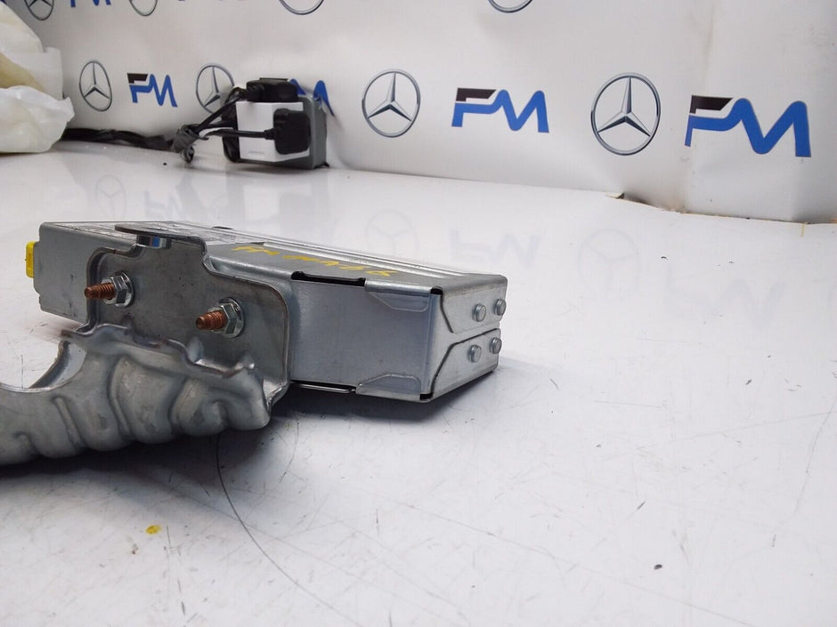 MERCEDES  C-CLASS W205 PASSENGER REAR SIDE  AIRBAG MODULE A2058604701 FM00466