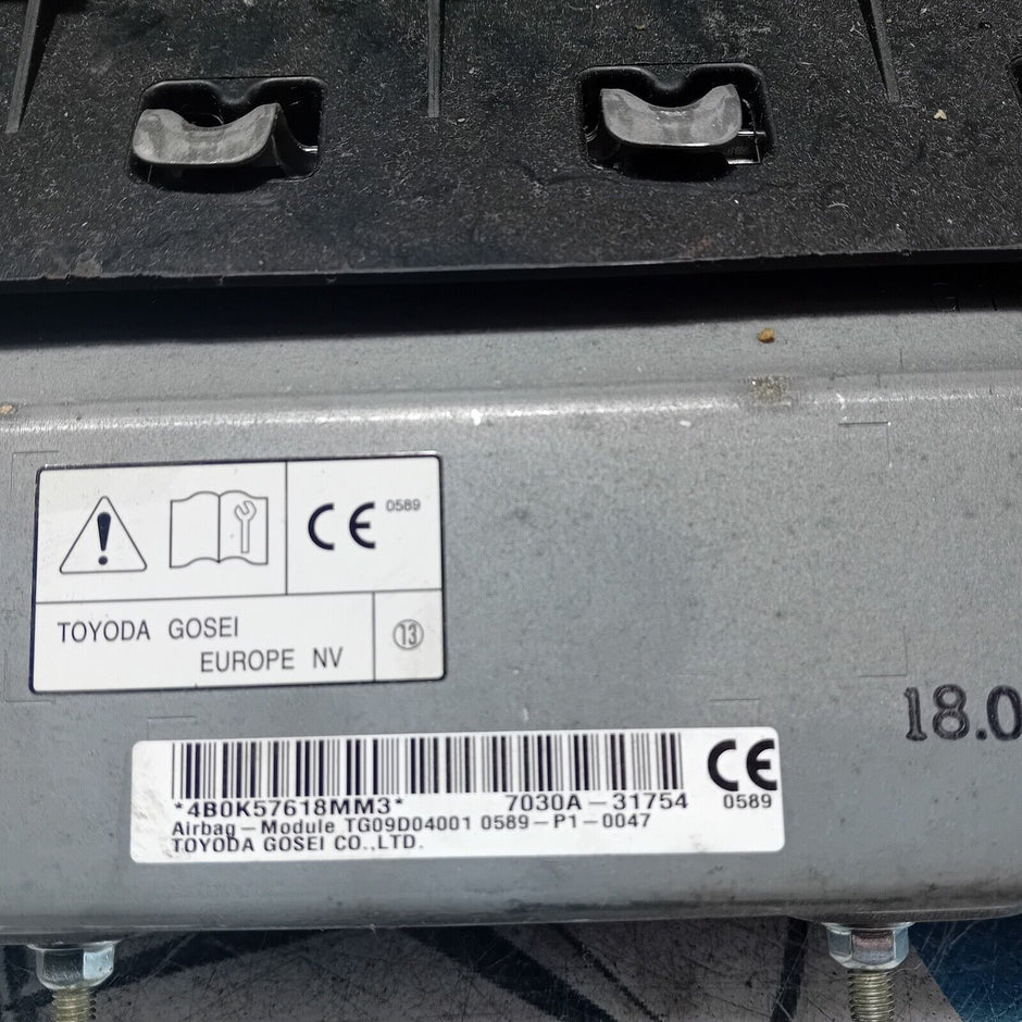 2018 MITSUBISHI OUTLANDER MK3 KNEE AIR SRS BAG RIGHT DRIVER SIDE 7030A-31754