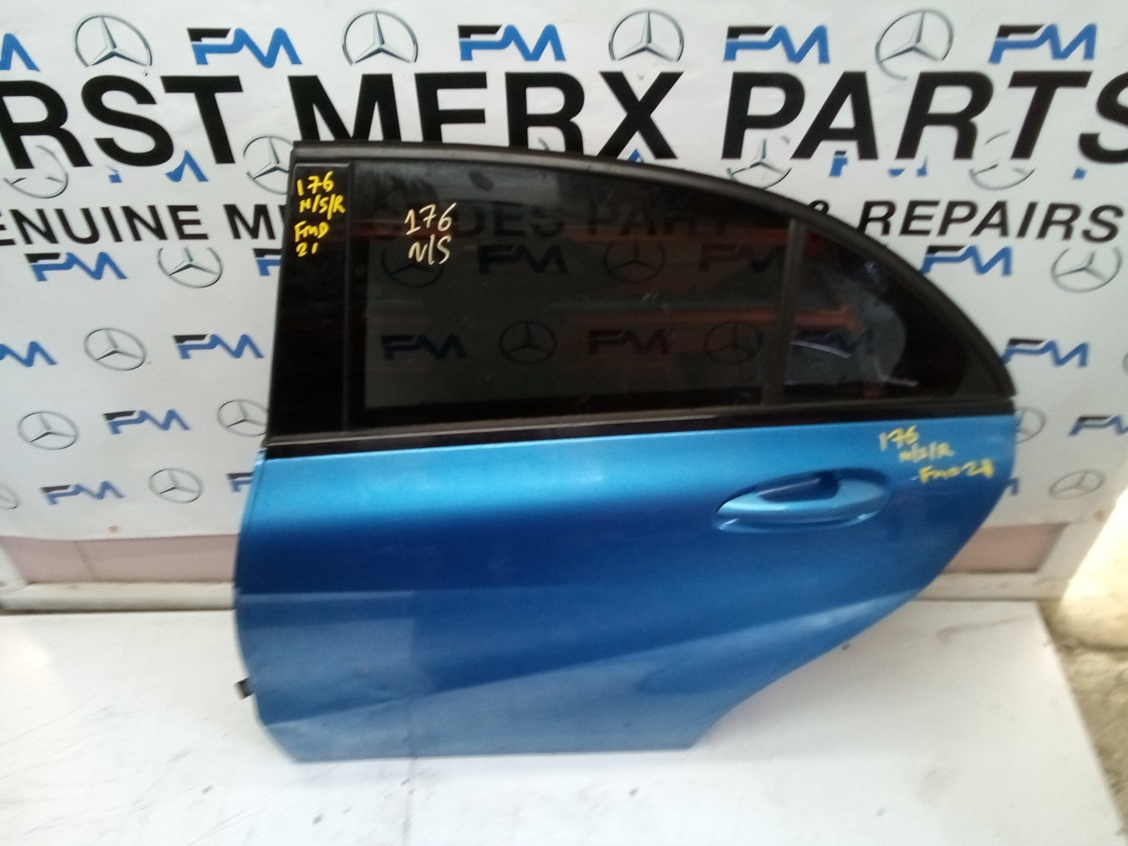MERCEDES BENZ A CLASS W176 PASSENGER SIDE REAR DOOR ( NEAR SIDE REAR ) FMD21