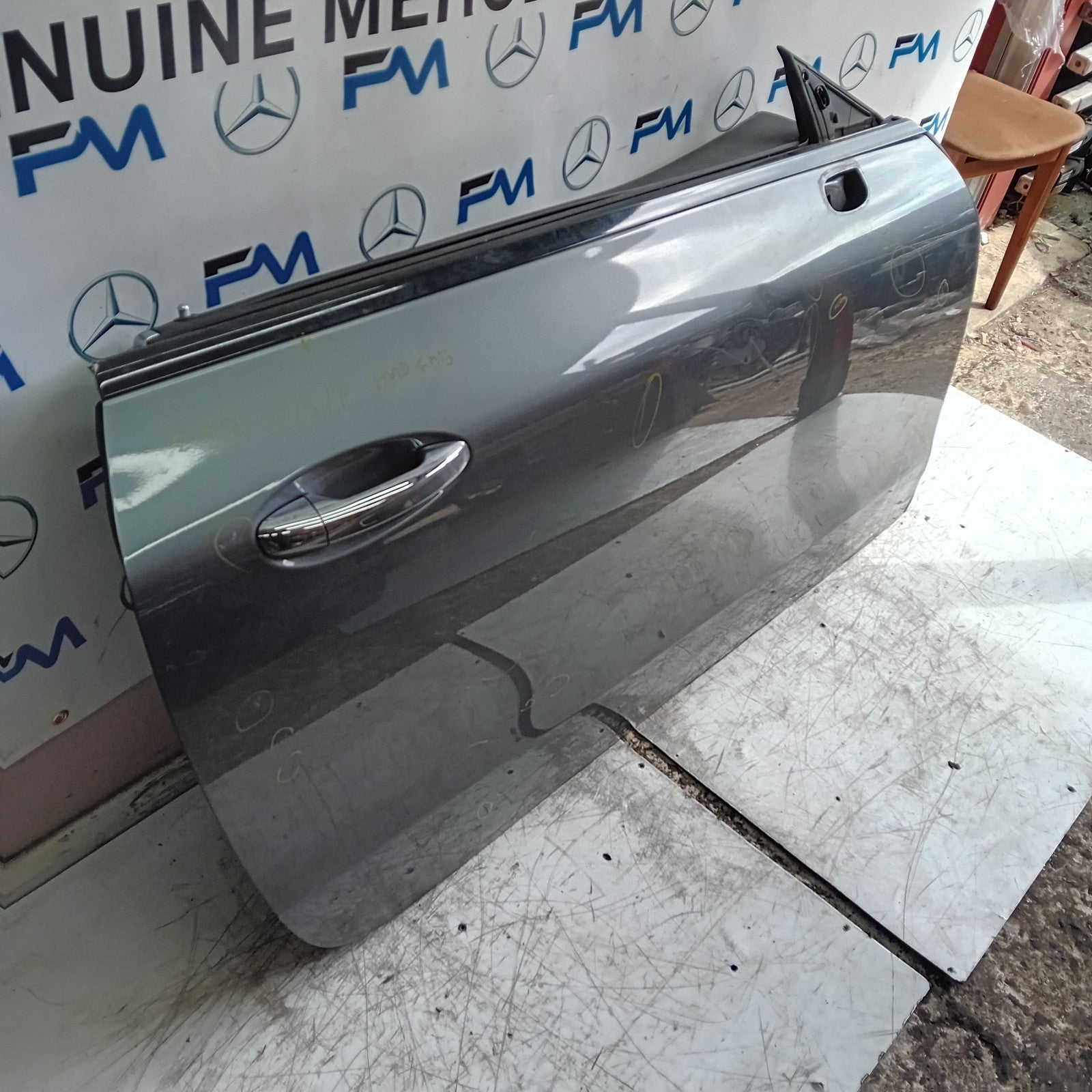 MERCEDES E-CLASS C238 CP DRIVER FRONT DOOR OSF 2016 ON GREY COMPLETE FMD405