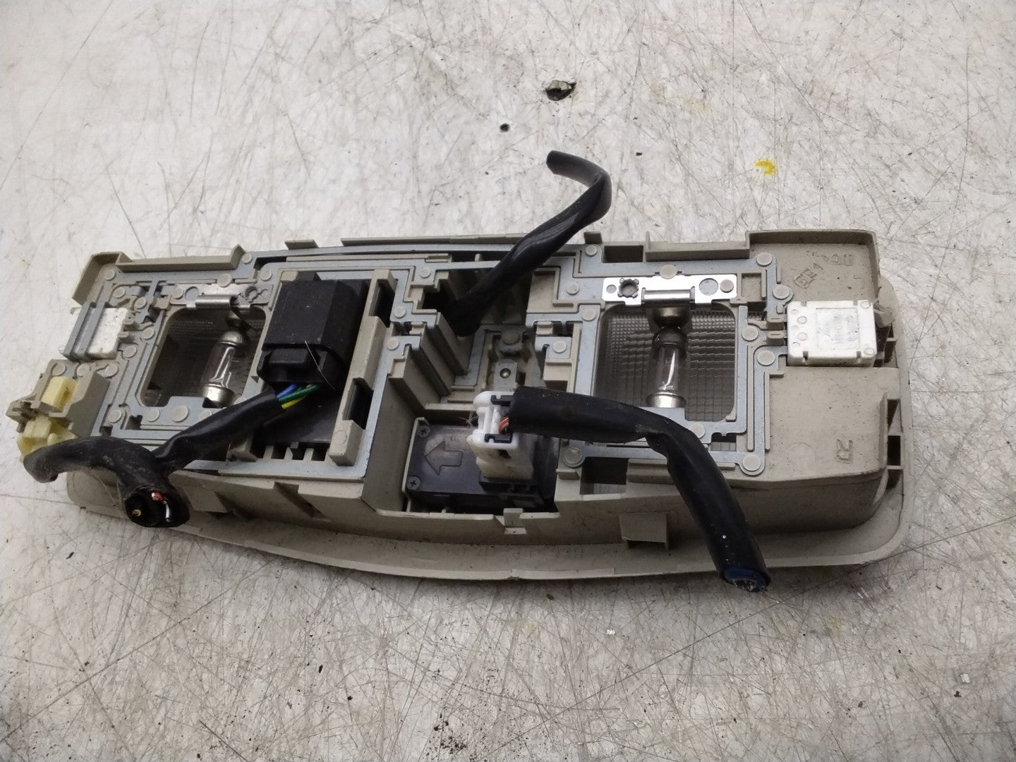 MITSUBISHI OUTLANDER INTERIOR ROOF LIGHTING 8401A009ZZ FMR119
