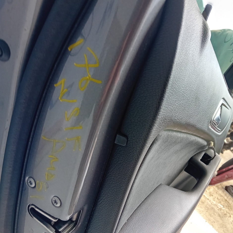 MERCEDES-BENZ A-CLASS W176 PASSENGER SIDE FRONT DOOR N/S/F COMPLETE GREY FMD51