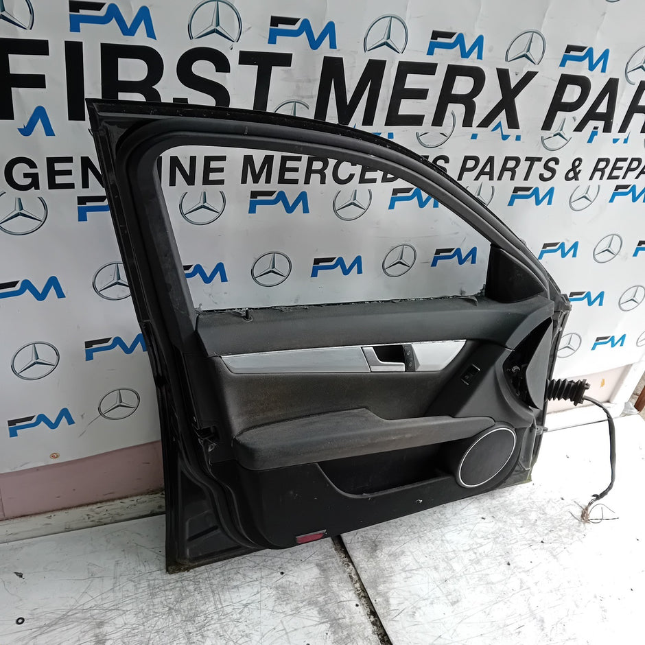 MEECEDS C-CLASS W204 PASSENGER FRONT DOOR NSF BLACK 2008-14 COMPLETE FMD395
