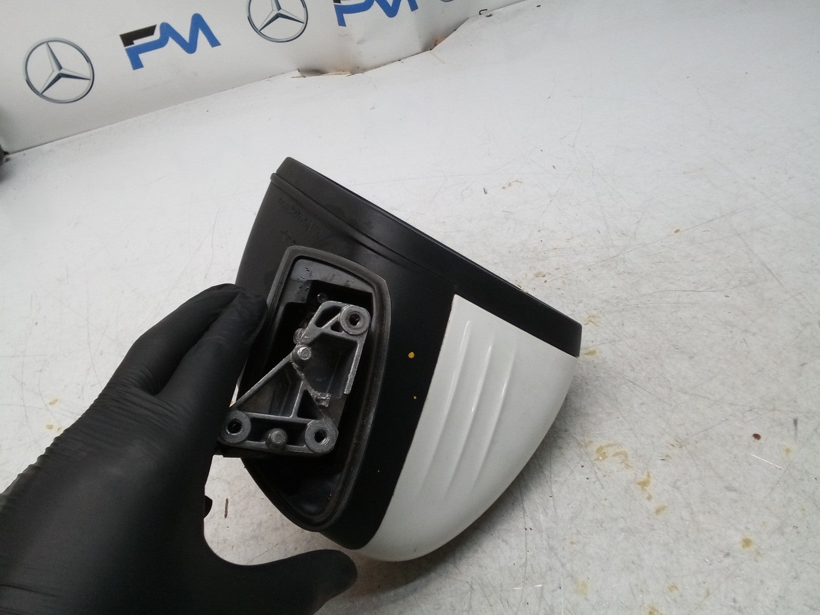 MERCEDES A-CLASS  W177 PASSENGER SIDE WING MIRROR A1778104303 WHITE FMM31