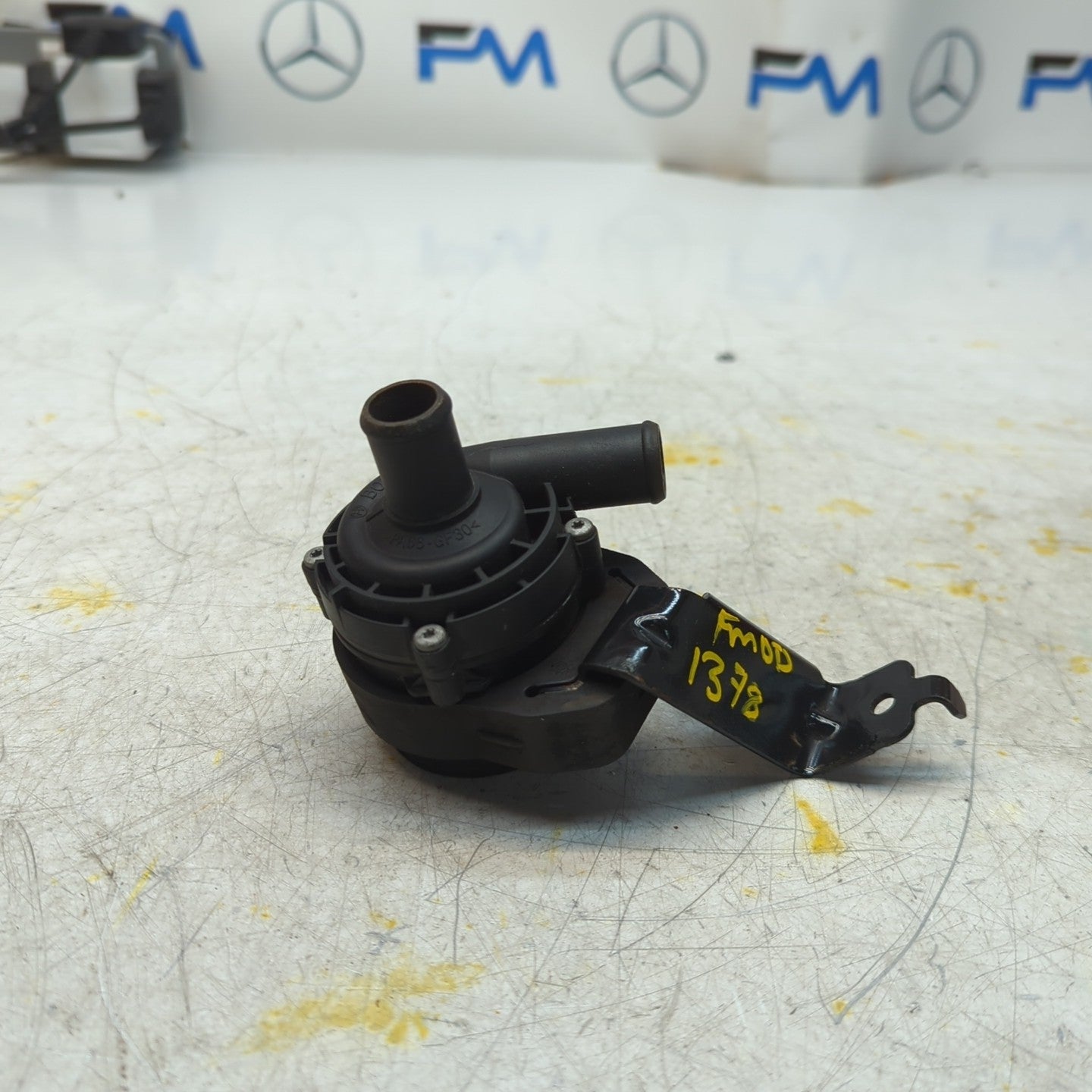 MERCEDES BENZ  C E-CLASS W211 ELECTRIC COOLANT WATER PUMP A2118350028 FM001378