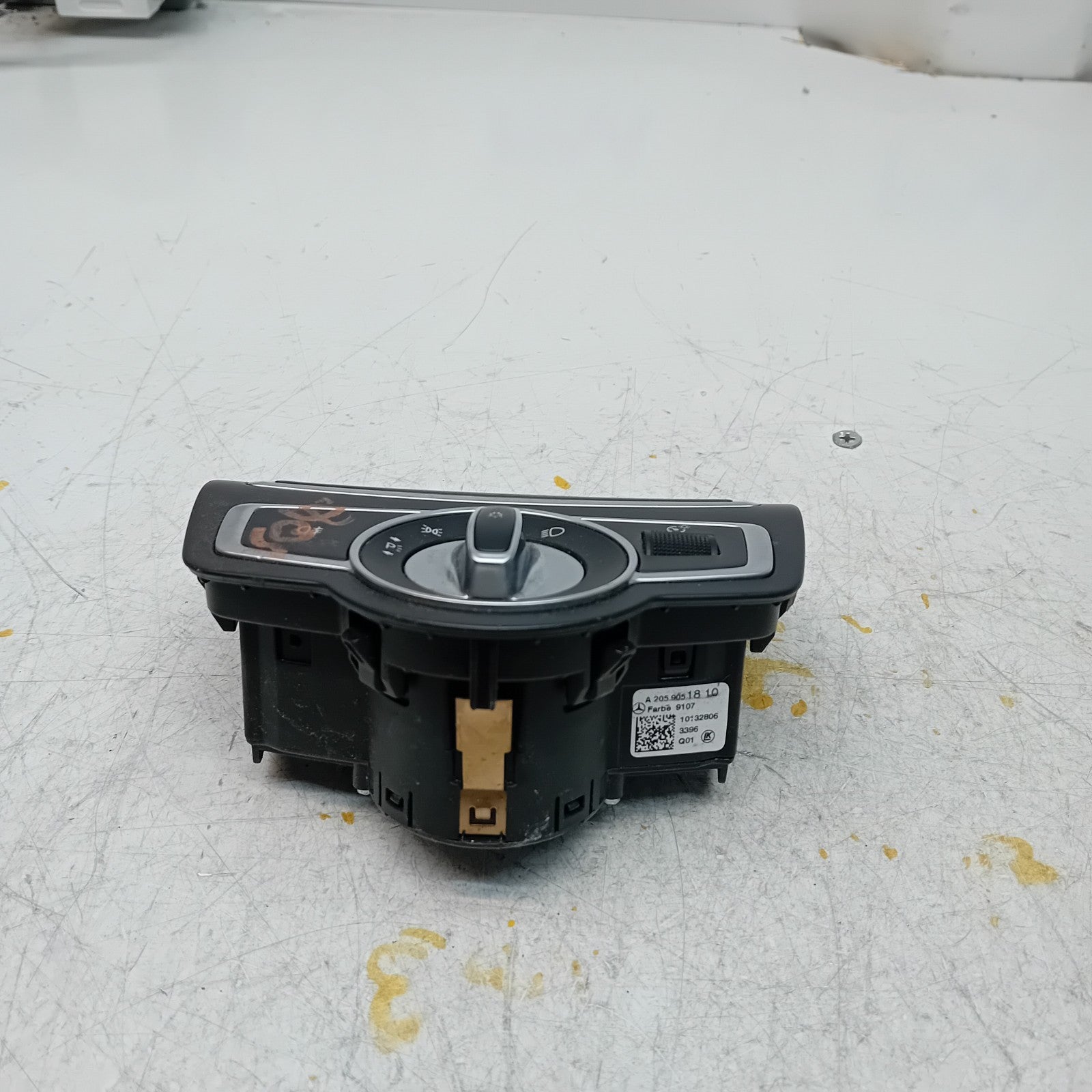 MERCEDES C-CLASS W205 HEADLIGHT CONTROL SWITCH 2014 A2059051891 FM001191