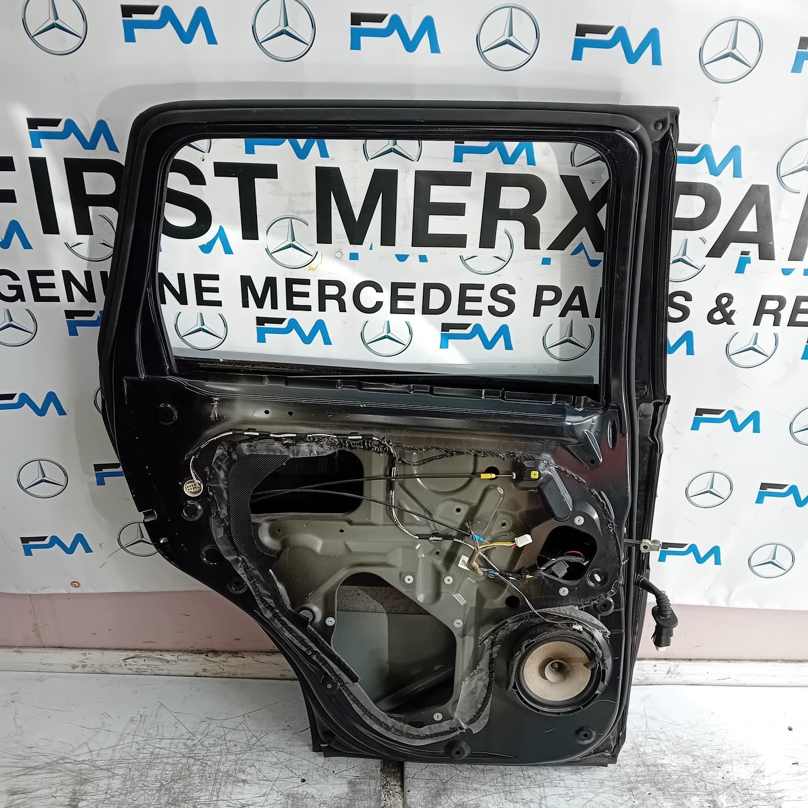 MITSUBISHI OUTLANDER MK3 PASSENGER SIDE REAR DOOR NSR 2013 BLACK FMD418