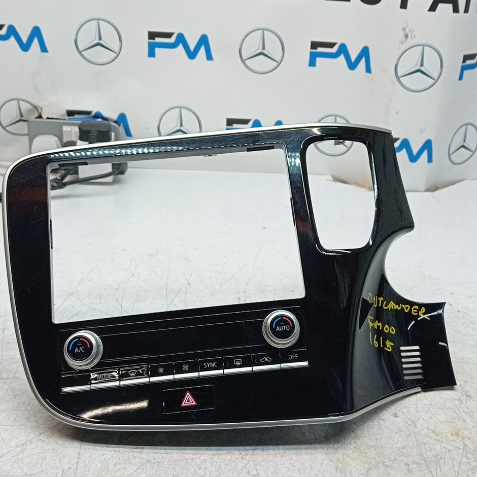MITSUBISHI OUTLANDER DASHBOARD DISPLAY TRIM + SWITCH 8002C897 FM001615