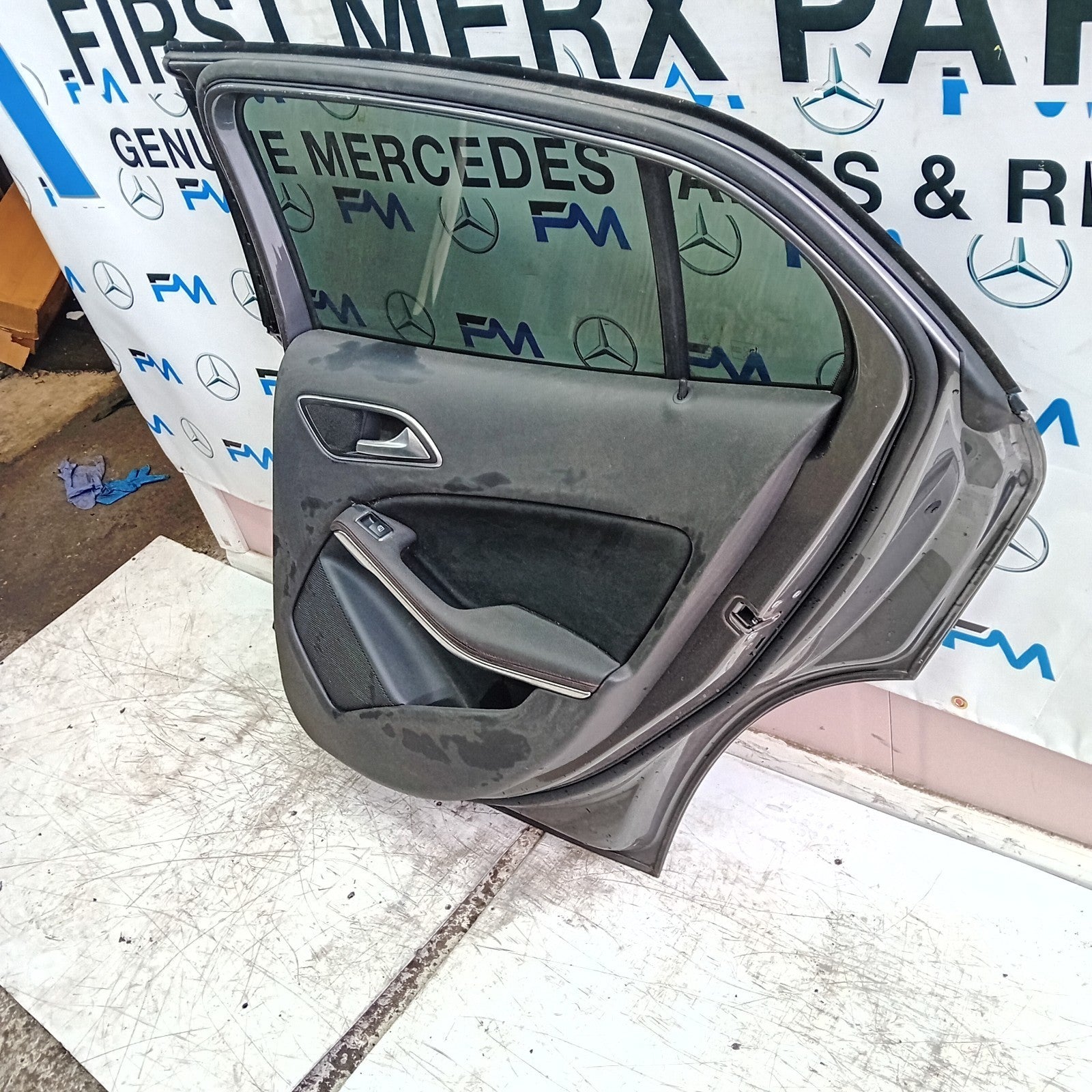 MERCEDES BENZ GLA X156 DRIVER REAR DOOR OSR 2014-19 GREY COMPLETE FMD271