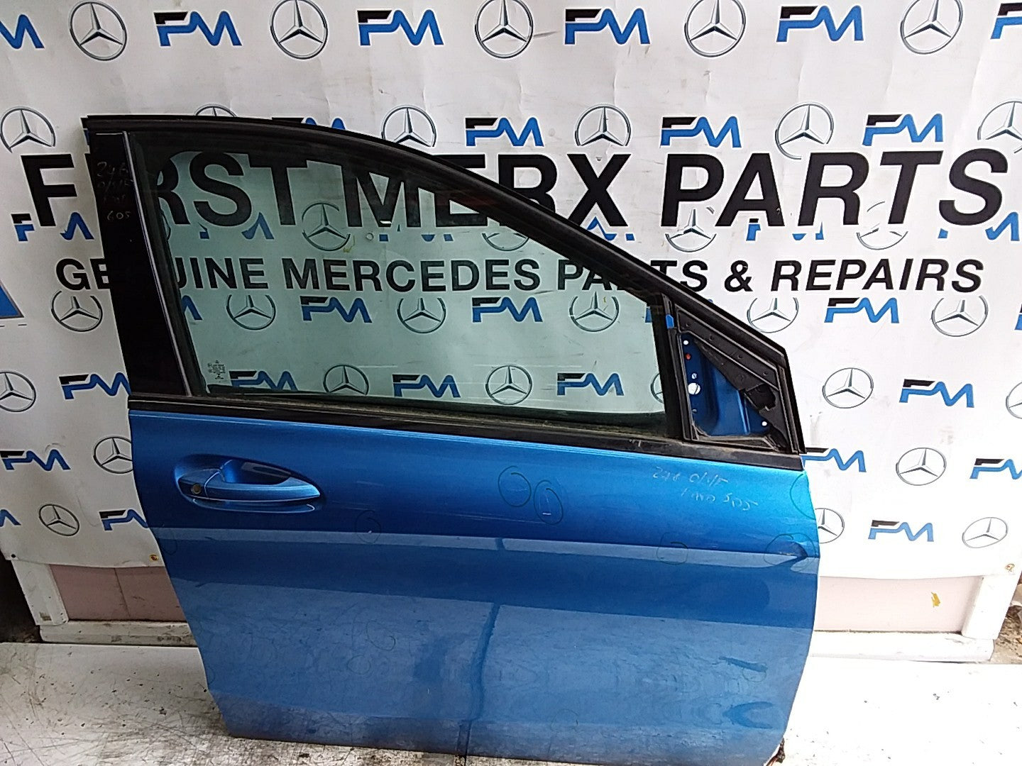 MERCEDES B-CLASS W246 DRIVER FRONT DOOR OSF BLUE 2012-19 COMPLETE FMD605