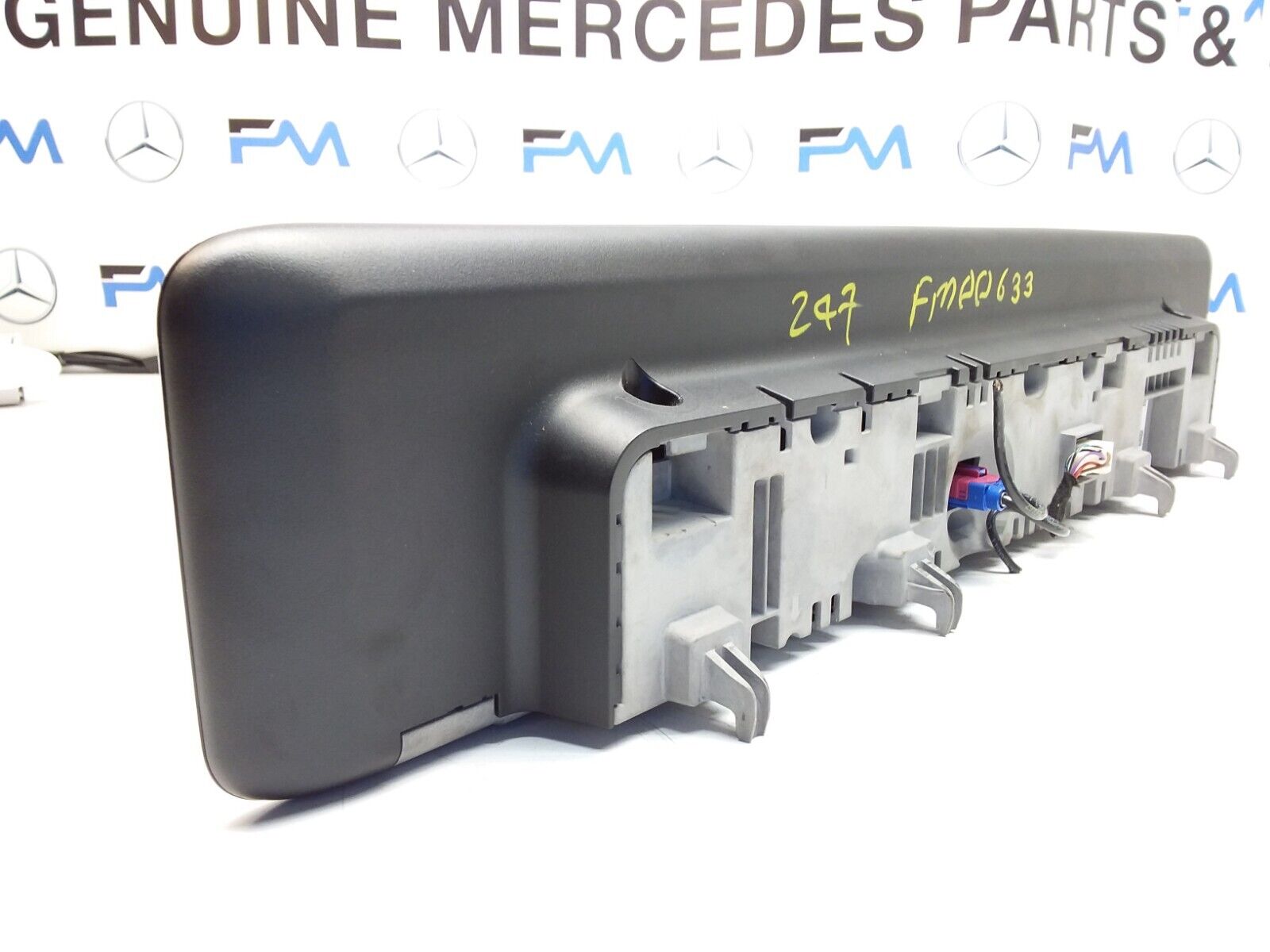 MERCEDES B-CLASS W247 DISPLAY SCREEN INSTRUMENT CLUSTER A2479007004 FM00633