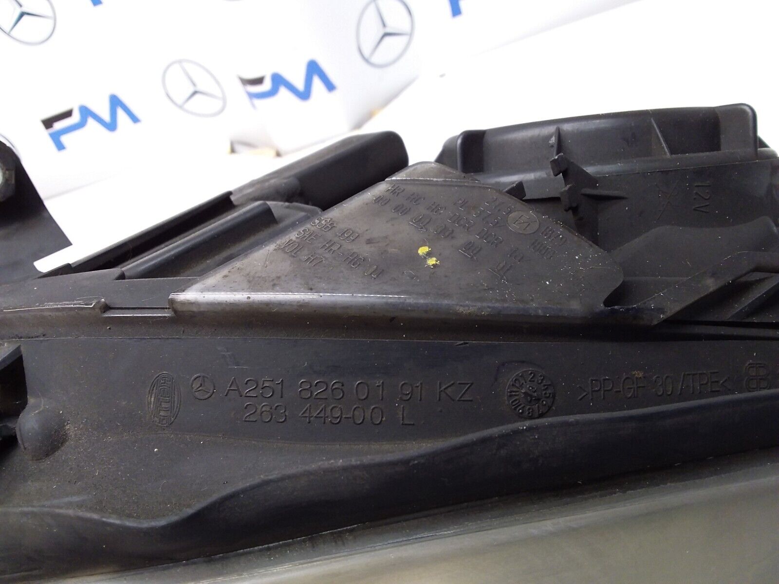 MERCEDES R CLASS W251 HEADLIGHT PASSENGER NS A2518260191 FMH110