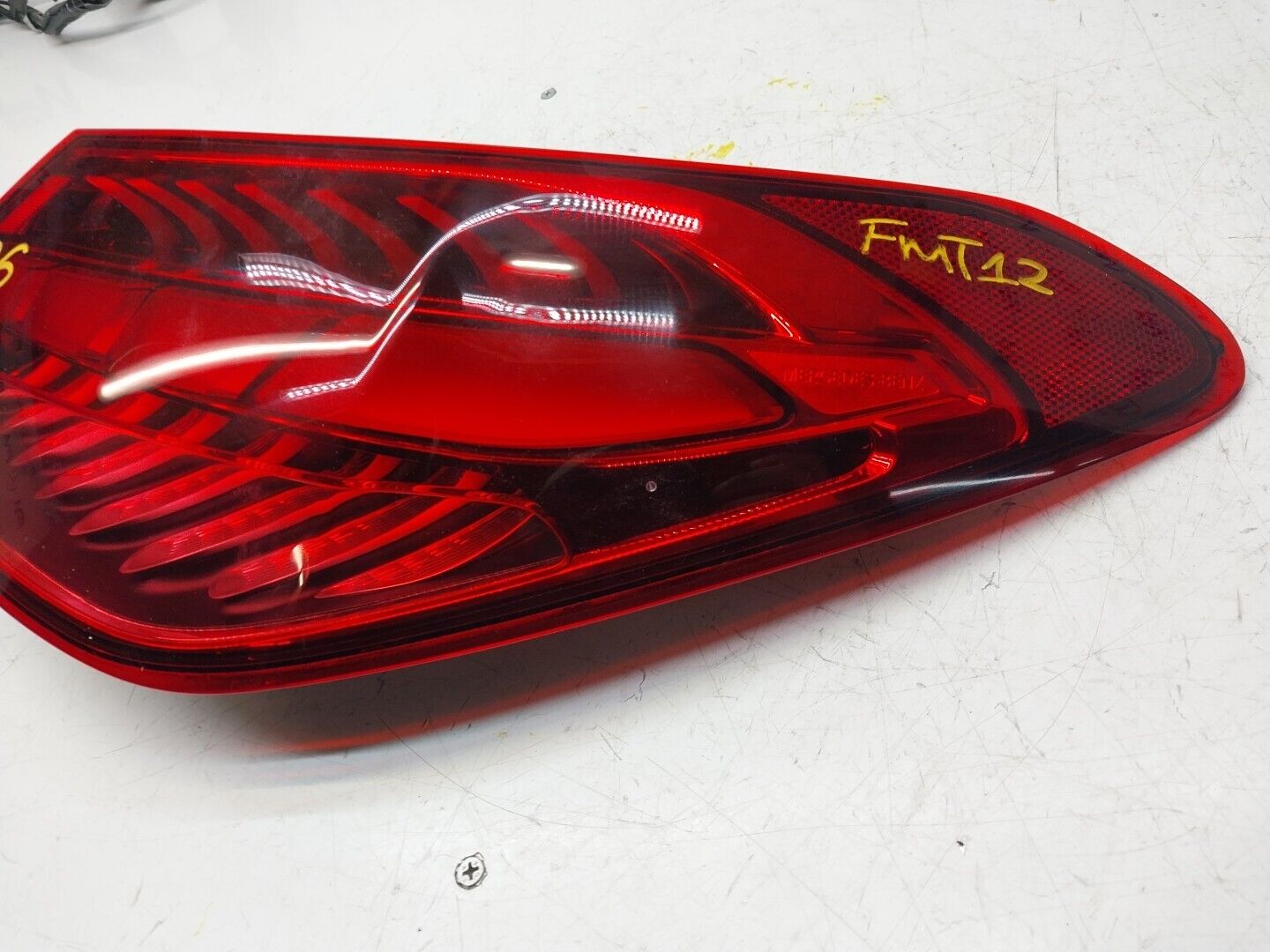 MERCEDES-BENZ C CLASS DRIVER TAIL LIGHT RIGHT Saloon 22-24 A2069068901 FMT12