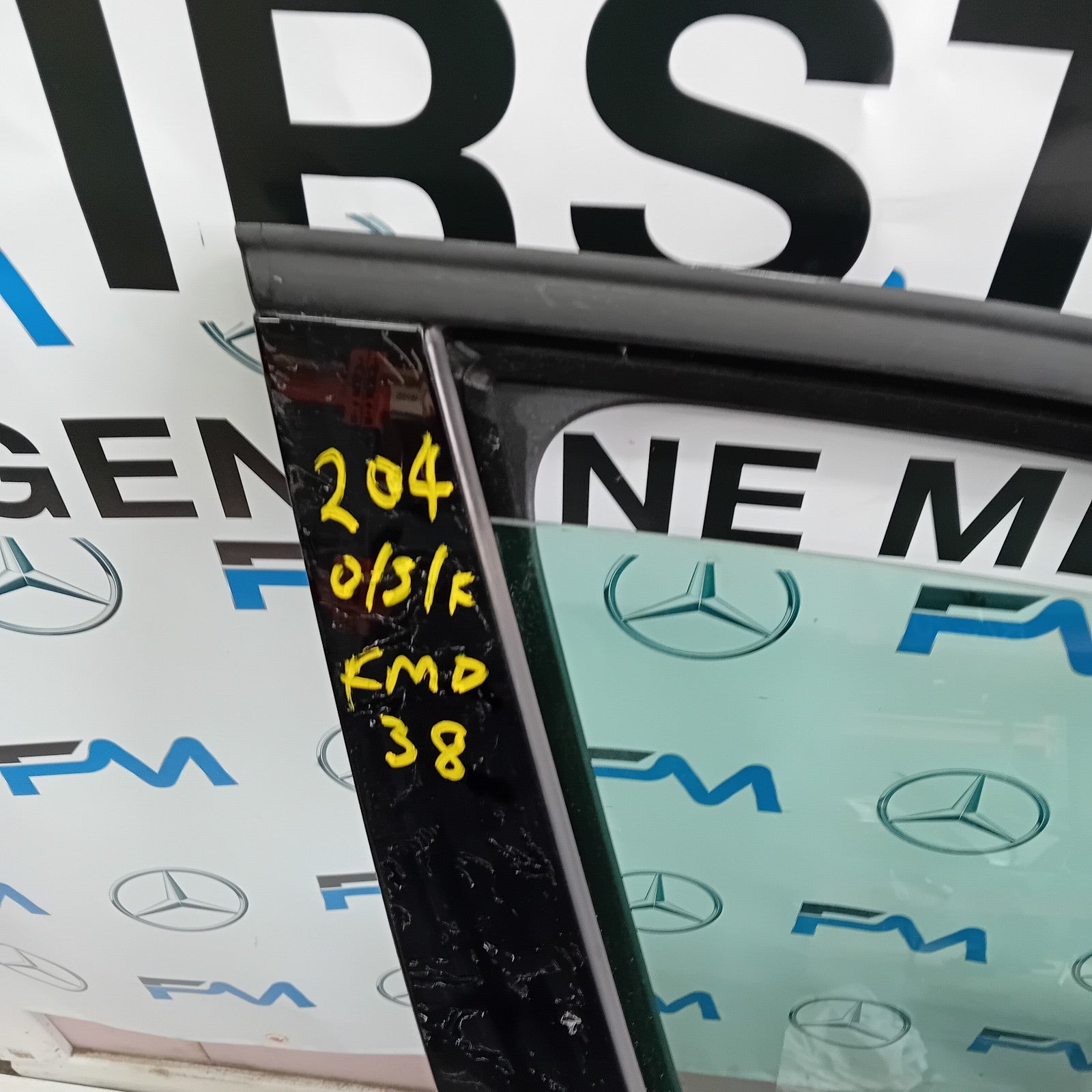 MERCEDES C-CLASS W204 DRIVER SIDE FRONT DOOR O/S/F COMPLETE GREY FMD38