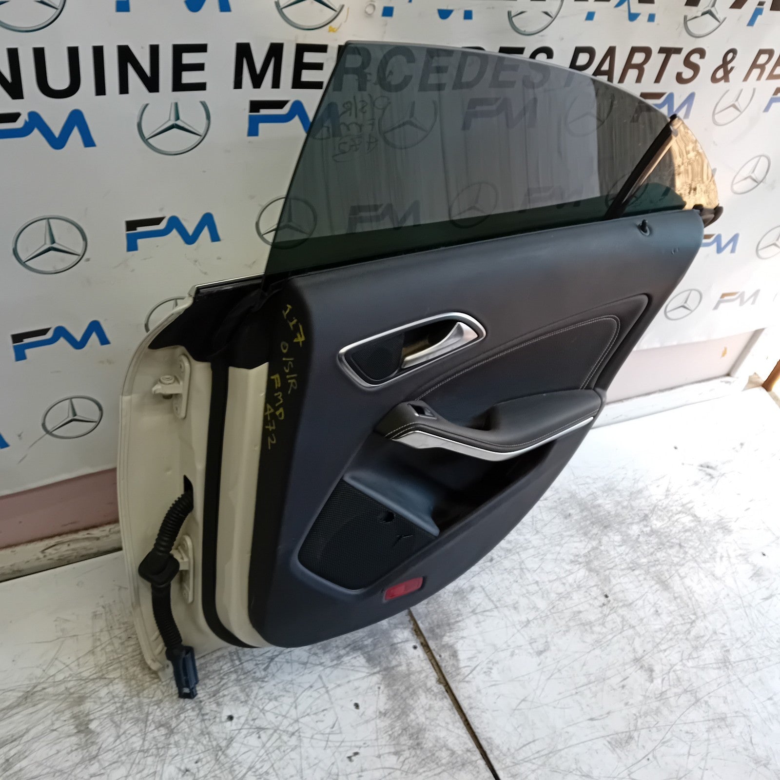 MERCEDES CLA W117 DRIVER REAR DOOR OSR WHITE 2014 COMPLETE FMD472
