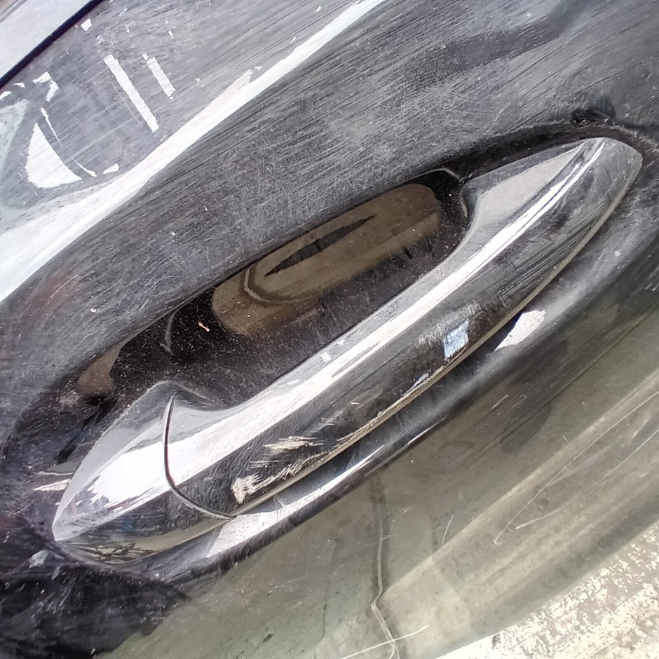 MERCEDES BENZ  CLA  W117  DRIVER SIDE REAR DOOR ( OFF SIDE REAR )