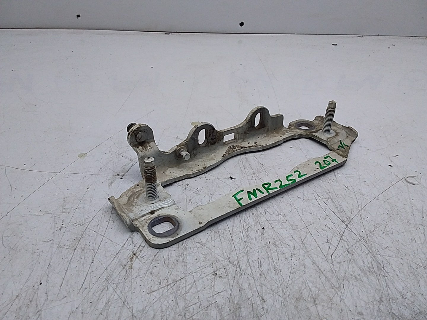 MERCEDES E-CLS W207 FRONT LEFT BONNET HINGE FMR252