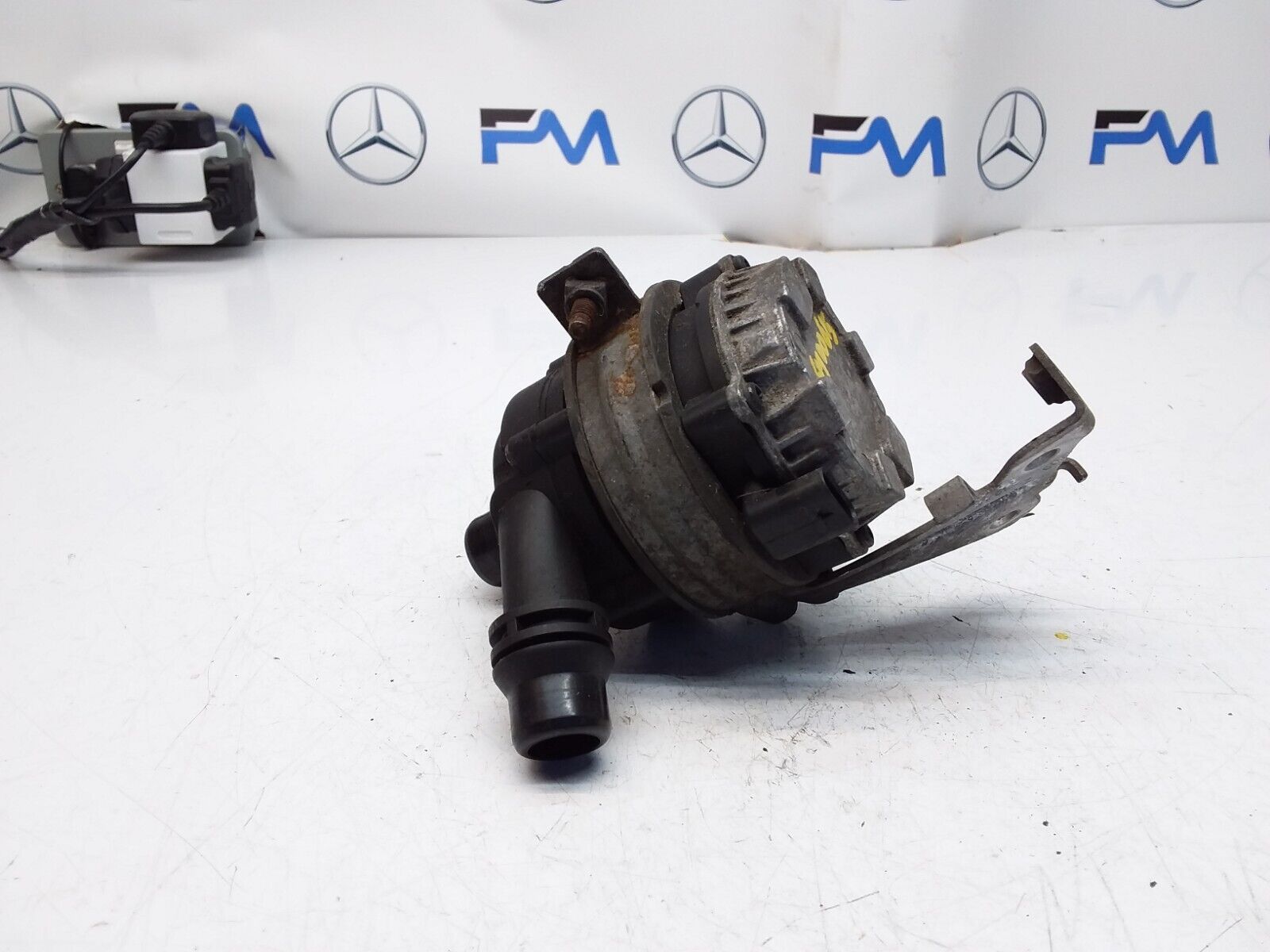 MERCEDES C-CLASS W205 ELECTRIC COOLER WATER PUMP A0005002686 FM00615