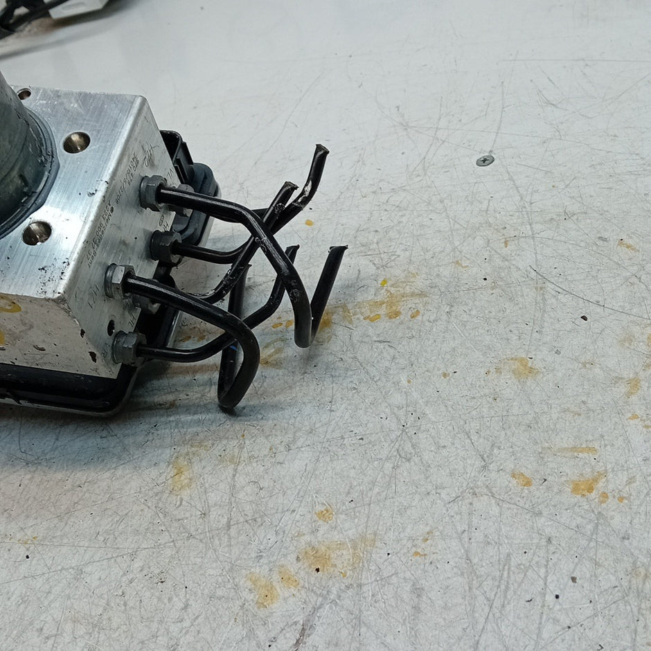 MERCEDES BENZ C-CLASS W206 ABS PUMP MODULE CONTROL UNIT A2239003737 FM001249