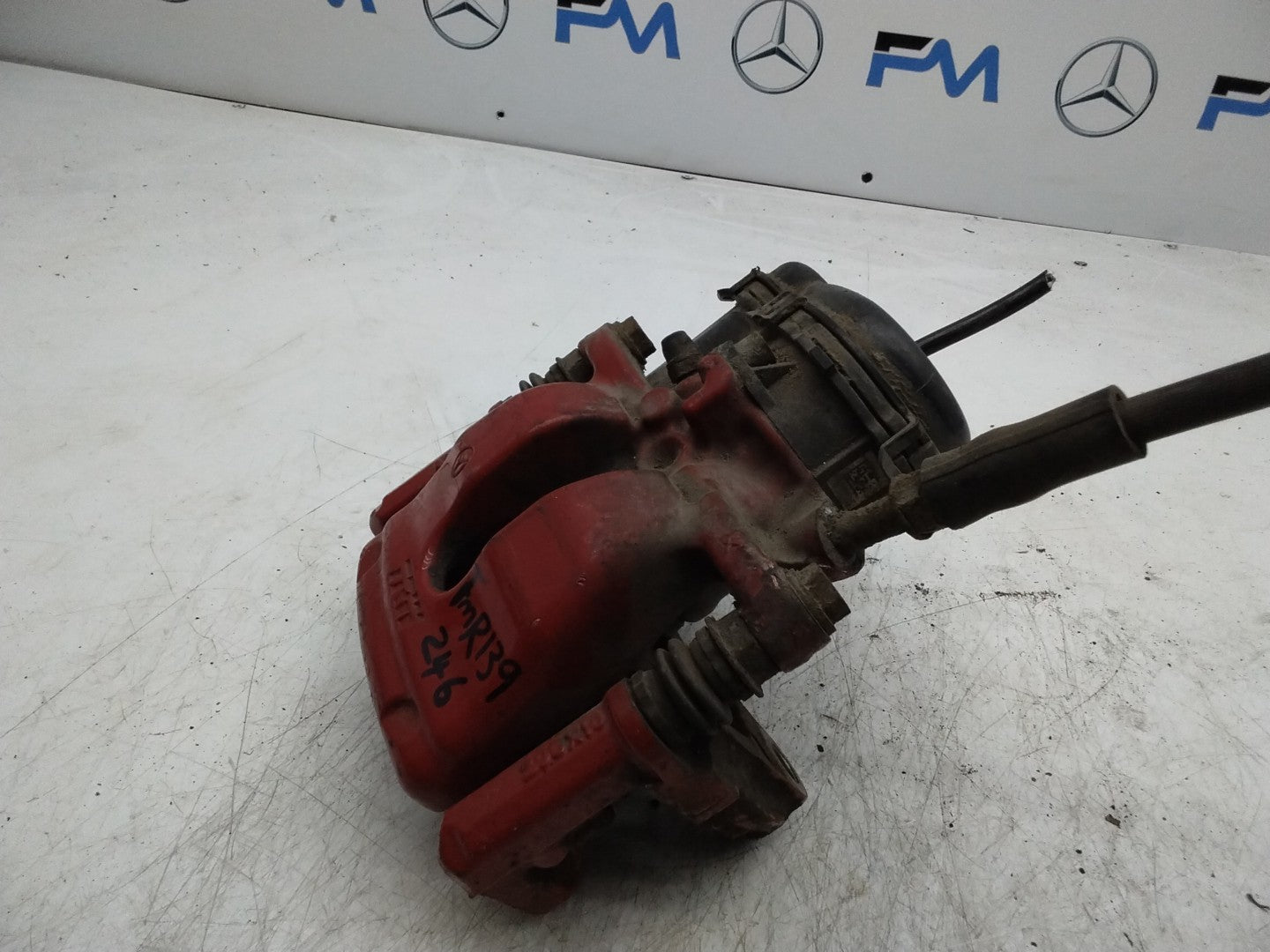 MERCEDES  B-CLASS W246 BRAKE CALIPER REAR LEFT PASSENGER SIDE A2464231998 FMR139