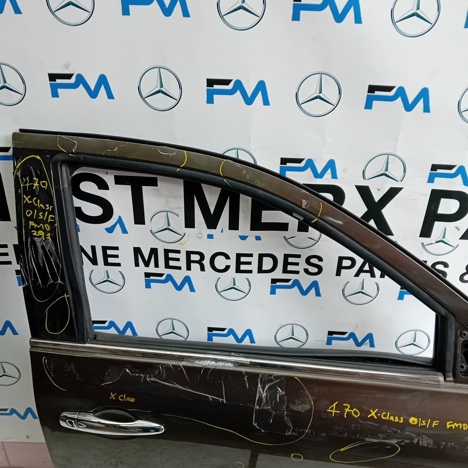 MERCEDES X-CLASS W470 DRIVER SIDE FRONT DOOR OSF BROWN 2017-20 COMPLETE FMD291