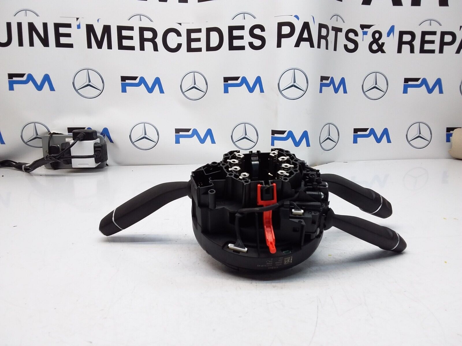 Mercedes A-CLASS W176 INDICATOR/WIPER GEAR SELECT + SQUIB  2014 FM00589