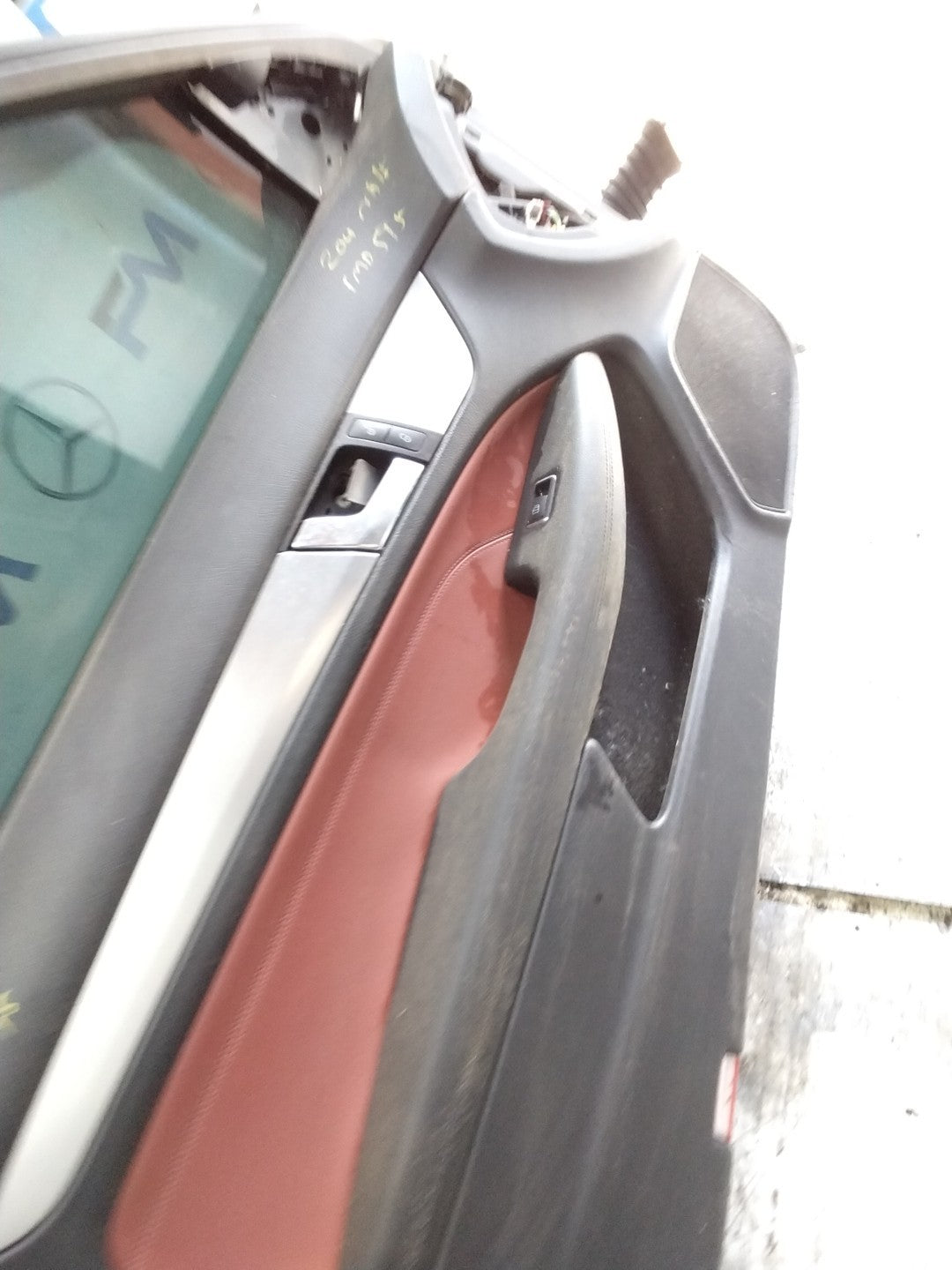 MERCEDES BENZ C-CLS W204 SLN PASSENGER FRONT DOOR NSF SILVER 2008-14  FMD595