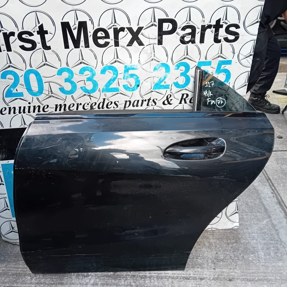 MERCEDES BENZ CLA  W117  PASSENGER SIDE REAR  DOOR ( NEAR SIDE REAR )