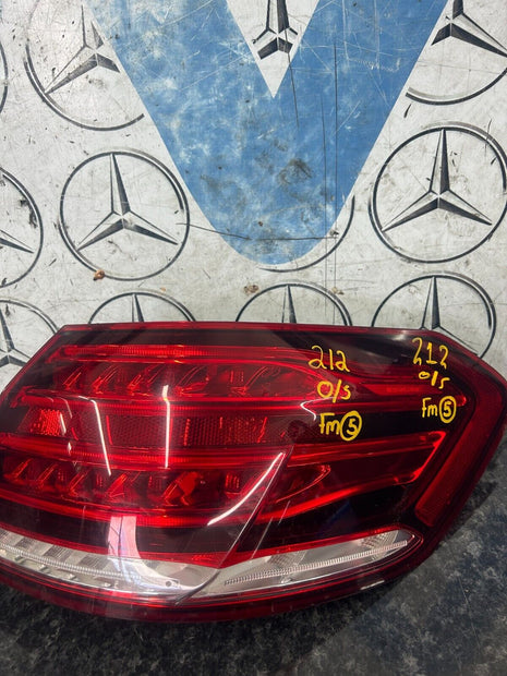 13-16 MERCEDES E CLASS SALOON FL OS DRIVER RIGHT LED REAR LIGHT A2129060803 FMT5