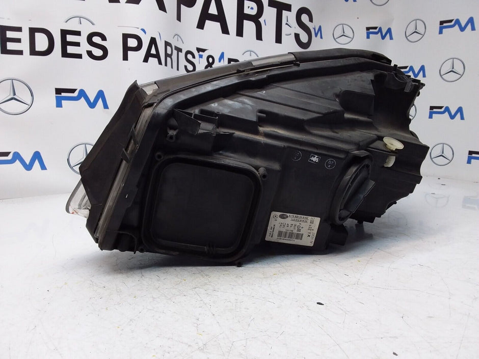 2013 MERCEDES A-CLASS W176 HEADLIGHT DRIVER SIDE OS A1768200461 FMH117 (Damaged)