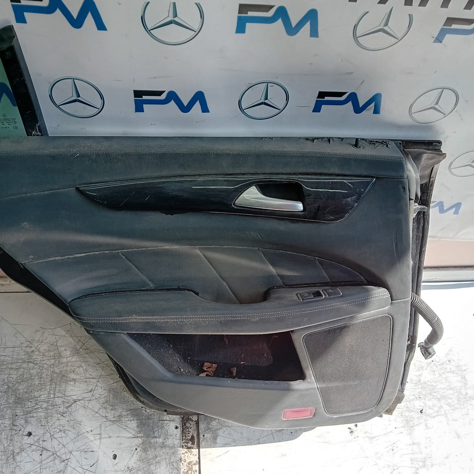 MERCEDES CLS W218 COUPE PASSENGER REAR DOOR NSR BLACK 2011-17 COMPLETE FMD429