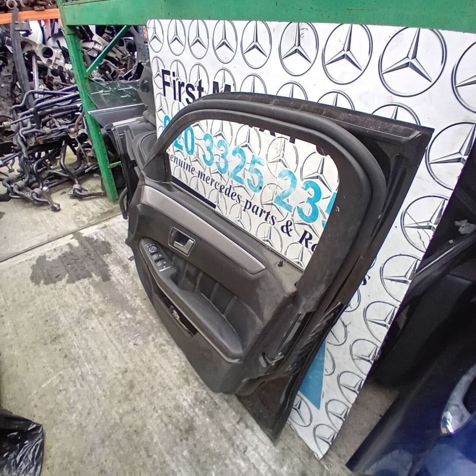 MERCEDES BENZ E-CLASS W212 DRIVER SIDE FRONT DOOR ( OFF SIDE FRONT )