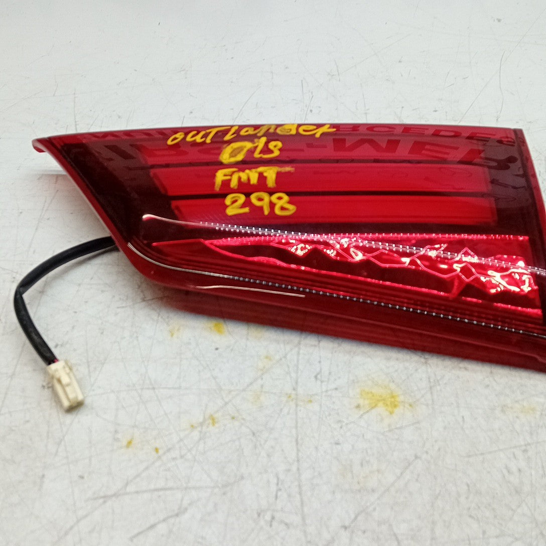 MITSUBISHI OUTLANDER MK3 DRIVER SIDE RIGHT REAR INNER TAIL LIGHT 2013 FMT298