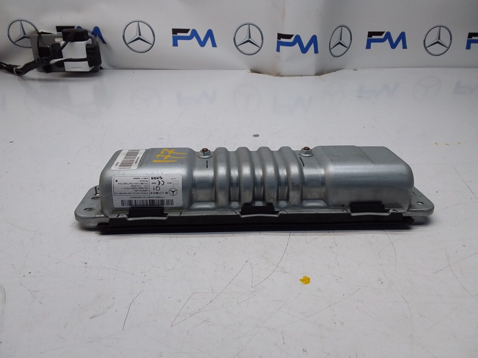 2018 MERCEDES BENZ A-CLASS W177 DRIVER SIDE KNEE AIRBAG A1778600102 FM00322