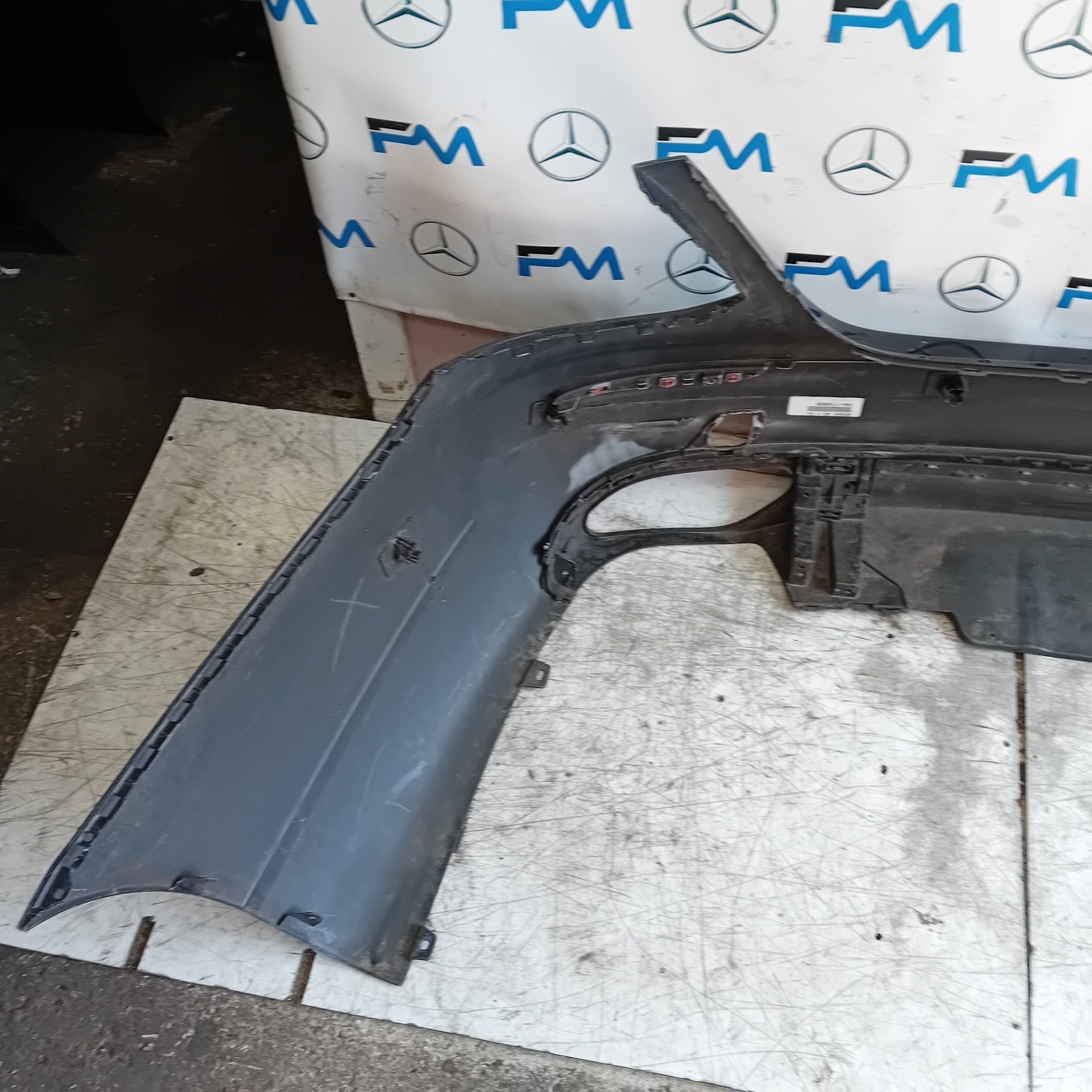 MERCEDES E-CLASS W213 SALOON REAR BUMPER 2016 A2138850025 BLACK COMPLETE FMX101