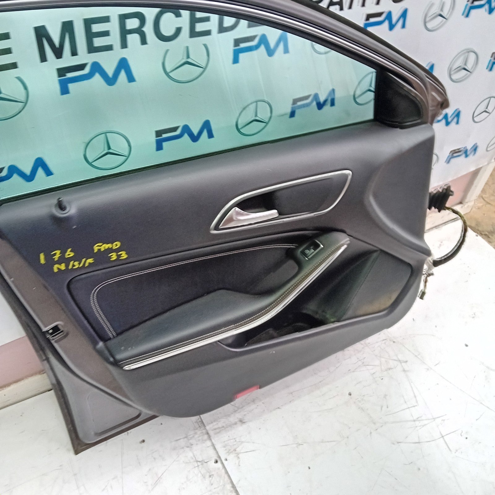 MERCEDES BENZ A-CLASS W176 PASSENGER SIDE FRONT DOOR N/S/F COMPLETE GREY FMD33