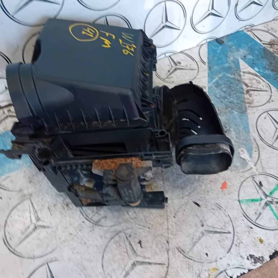 MERCEDES BENZ A-CLASS W176 1.5 DIESEL AIR FILTER BOX HOUSING  A6070900101