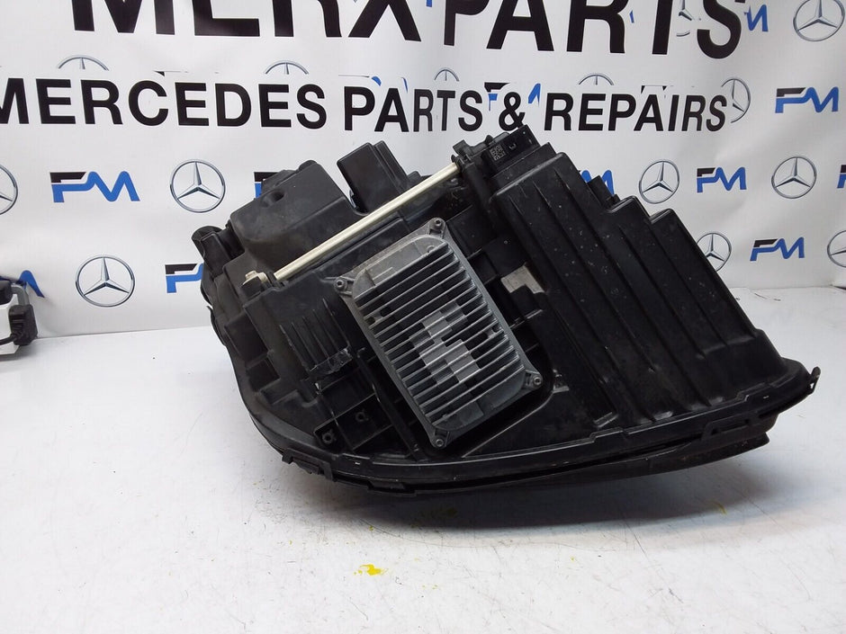 2018 MERCEDES E-CLASS W213 HEADLIGHT PASSENGER NS A2139064104 FMH146 LED HIGH