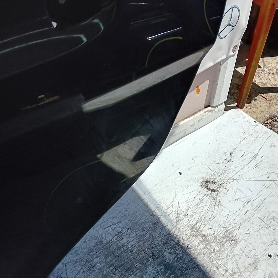 MERCEDES  BENZ  C-CLASS W204 SLN DRIVER REAR DOOR ISR BLUE 2008-14 FMD460