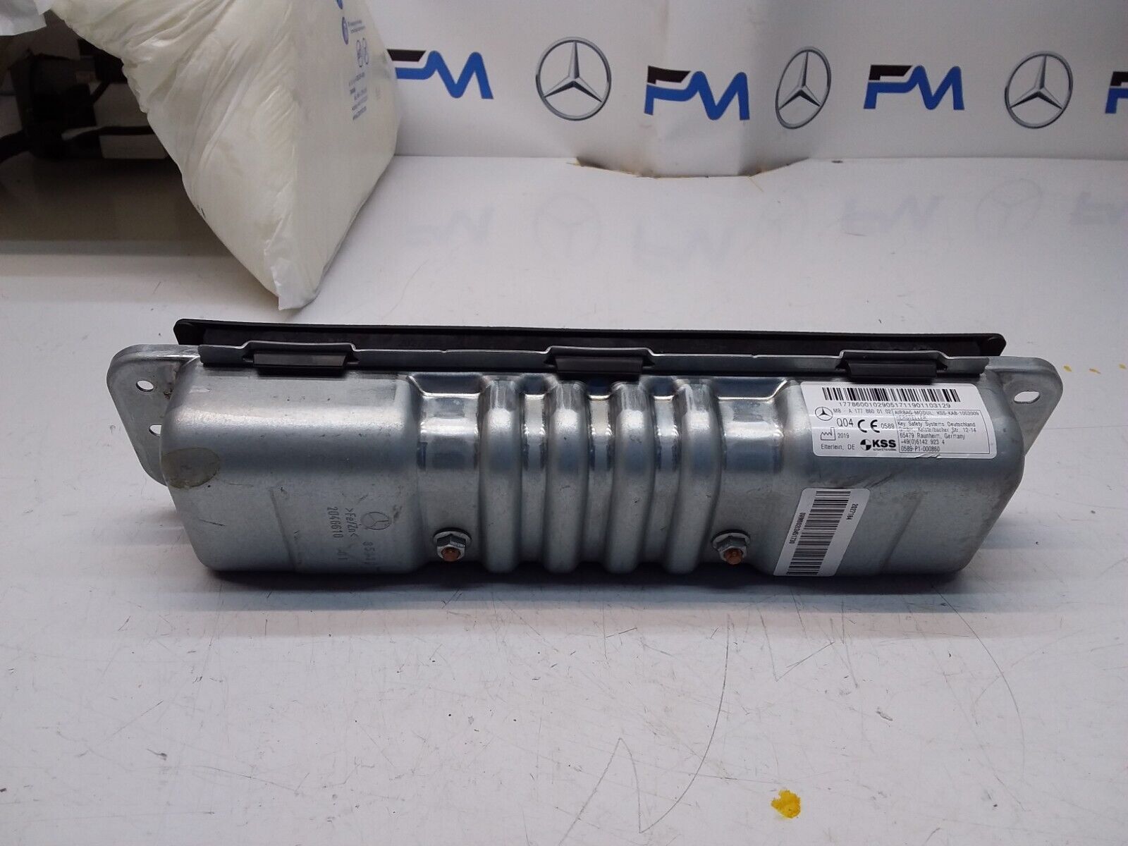 2019 MERCEDES BENZ A-CLASS W177 DRIVER SIDE KNEE AIRBAG A1778600102 FM00325