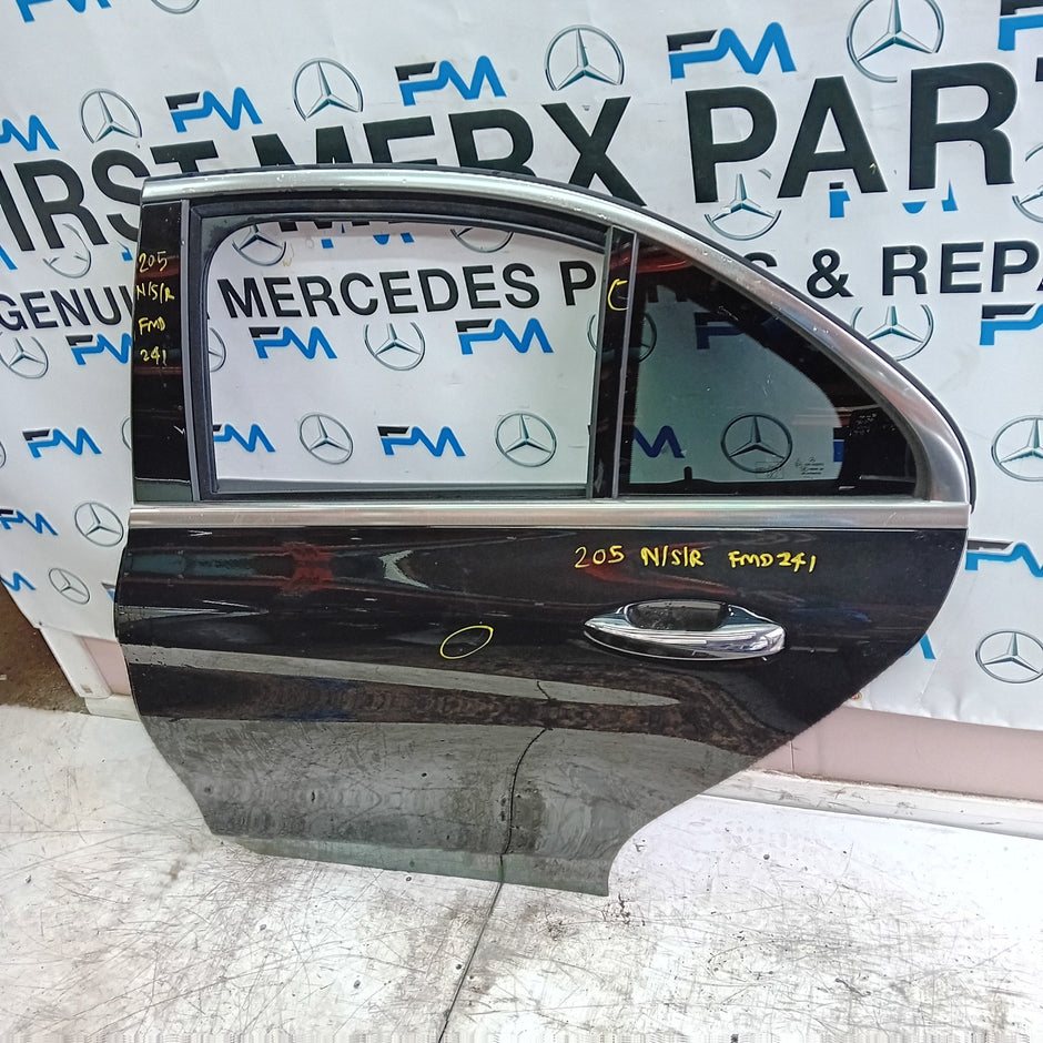 MERCEDES C-CLASS W205 SLN PASSENGER REAR DOOR NSR BLACK 2014 ON COMPLETE FMD241