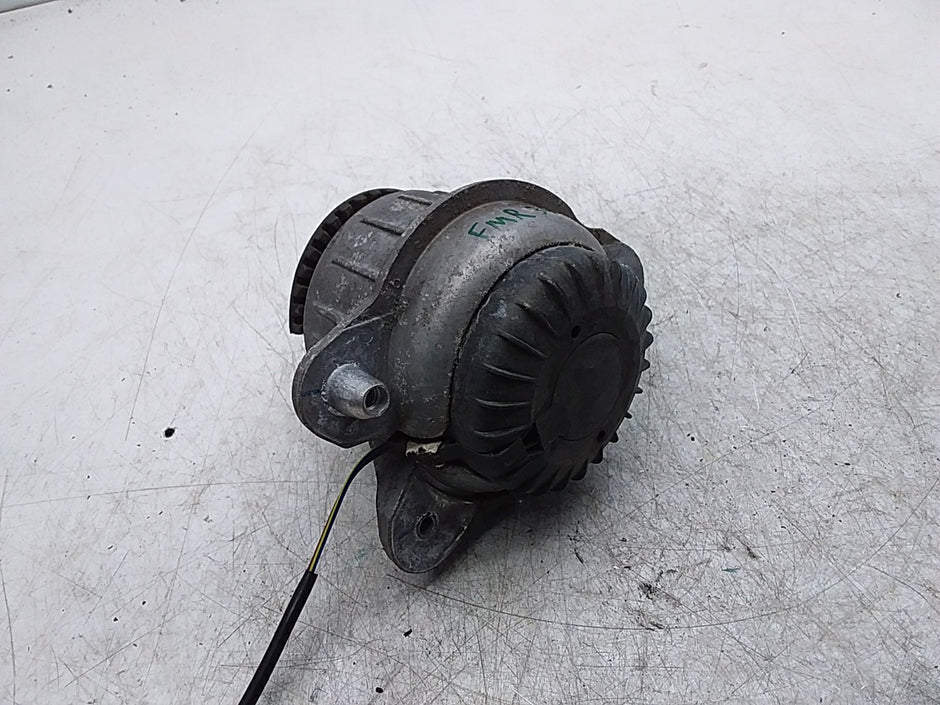 MERCEDES BENZ  S-CLASS  W222  ENGINE MOUNT RIGHT OS A2222407617 FMR347