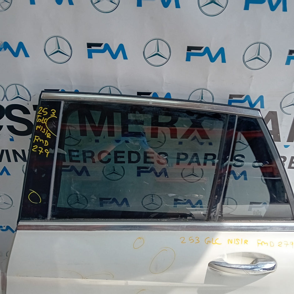 MERCEDES GLC W253 PASSENGER REAR SIDE DOOR NSR 2016 ON WHITE COMPLETE FMD279