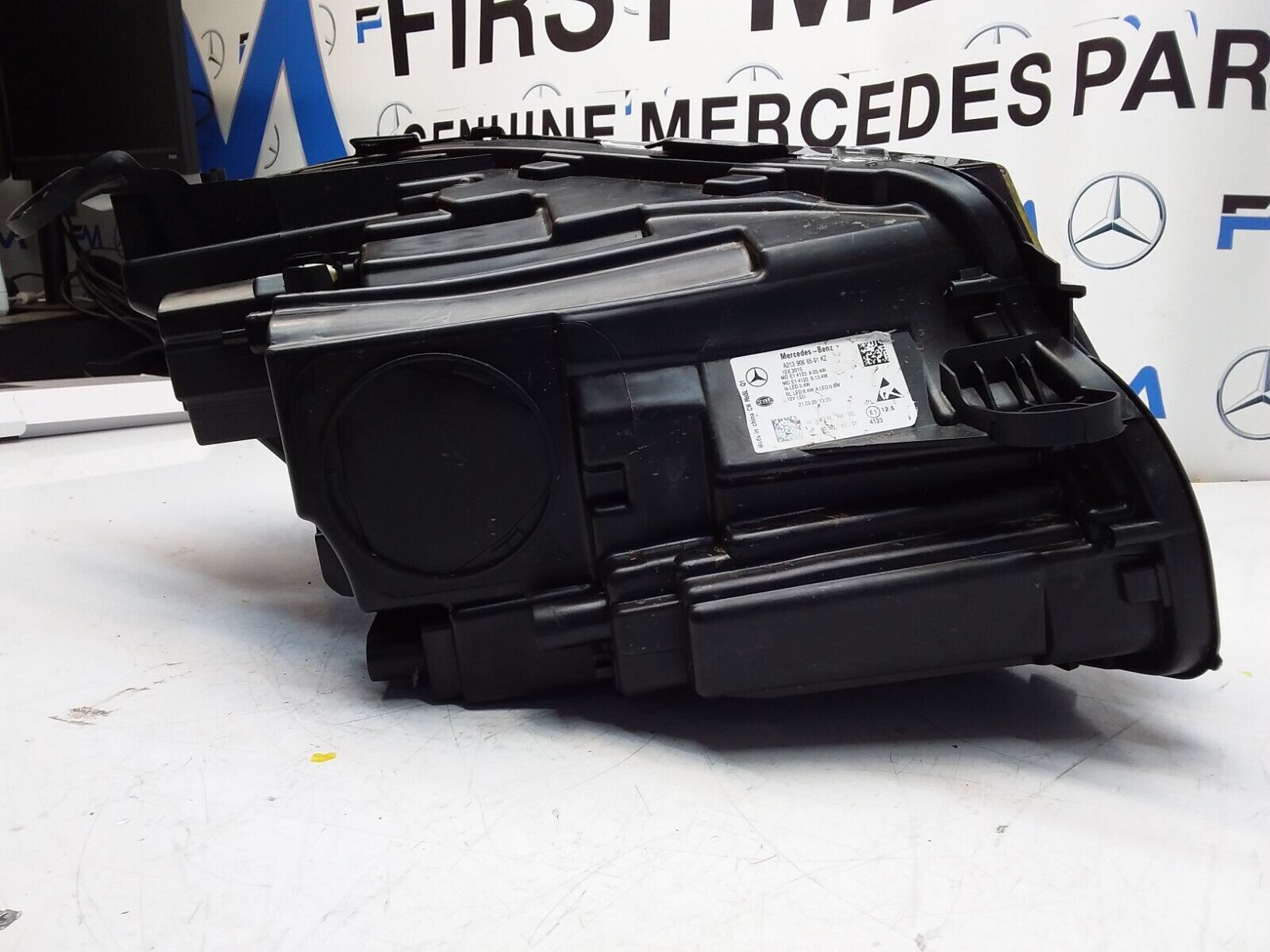 2018 MERCEDES E-CLASS W213 N/S Passenger Side Front Headlight A2139066501 FMH28