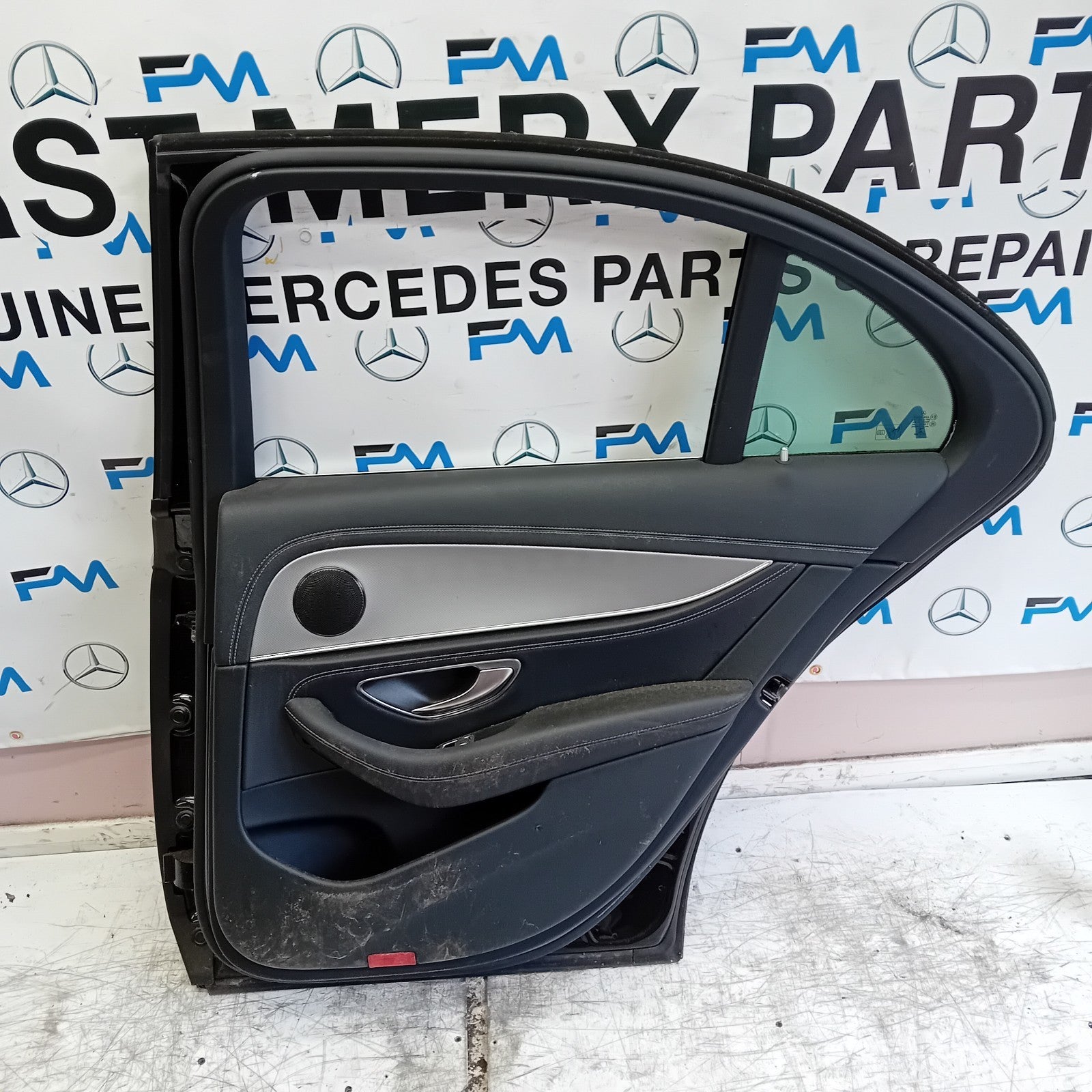 MERCEDES E-CLASS W213 SLN DRIVER REAR DOOR OSR BLACK 2016 ON COMPLETE FMD369