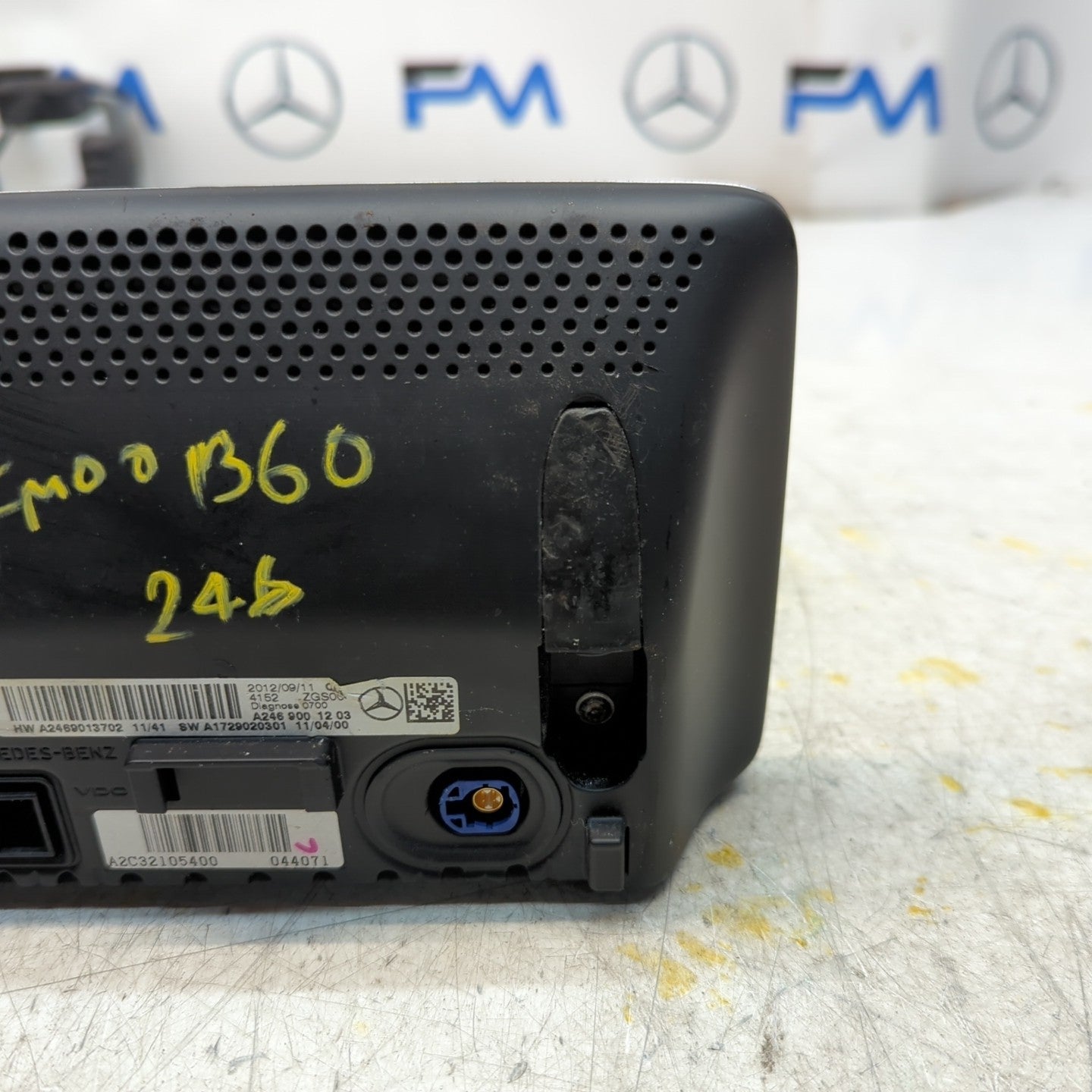 MERCEDES BENZ B-CLASS W246 DISPLAY SCREEN A2469001203  2012-2019 ON FM001360