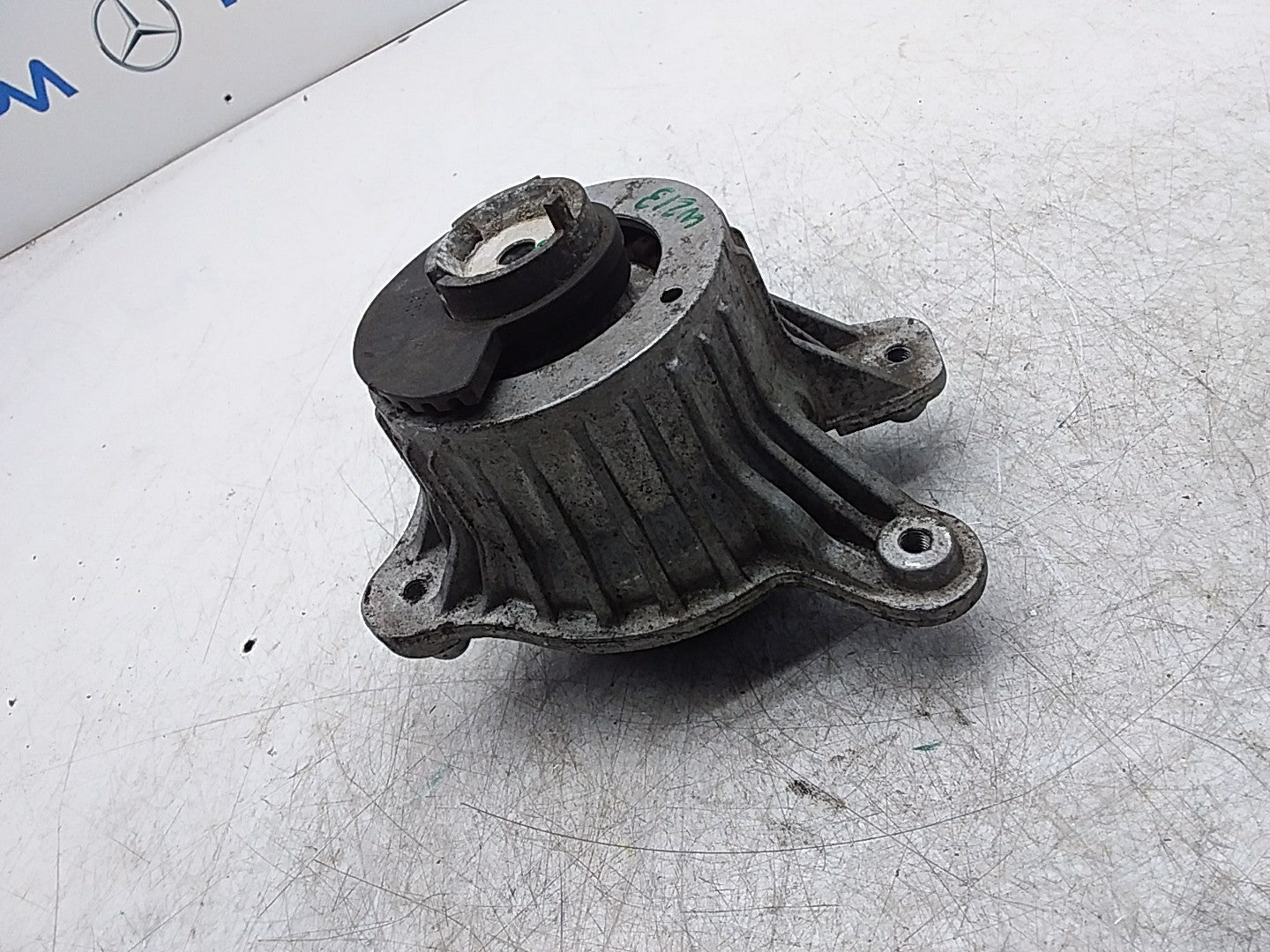 MERCEDES BENZ  E-CLASS W213  ENGINE MOUNT RIGHT OS A2132400600 FMR332