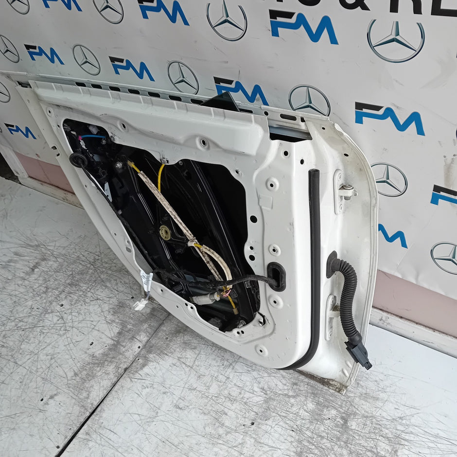 MERCEDES BENZ  CLA W117 PASSENGER REAR DOOR NSR WHITE 2014 FMD473