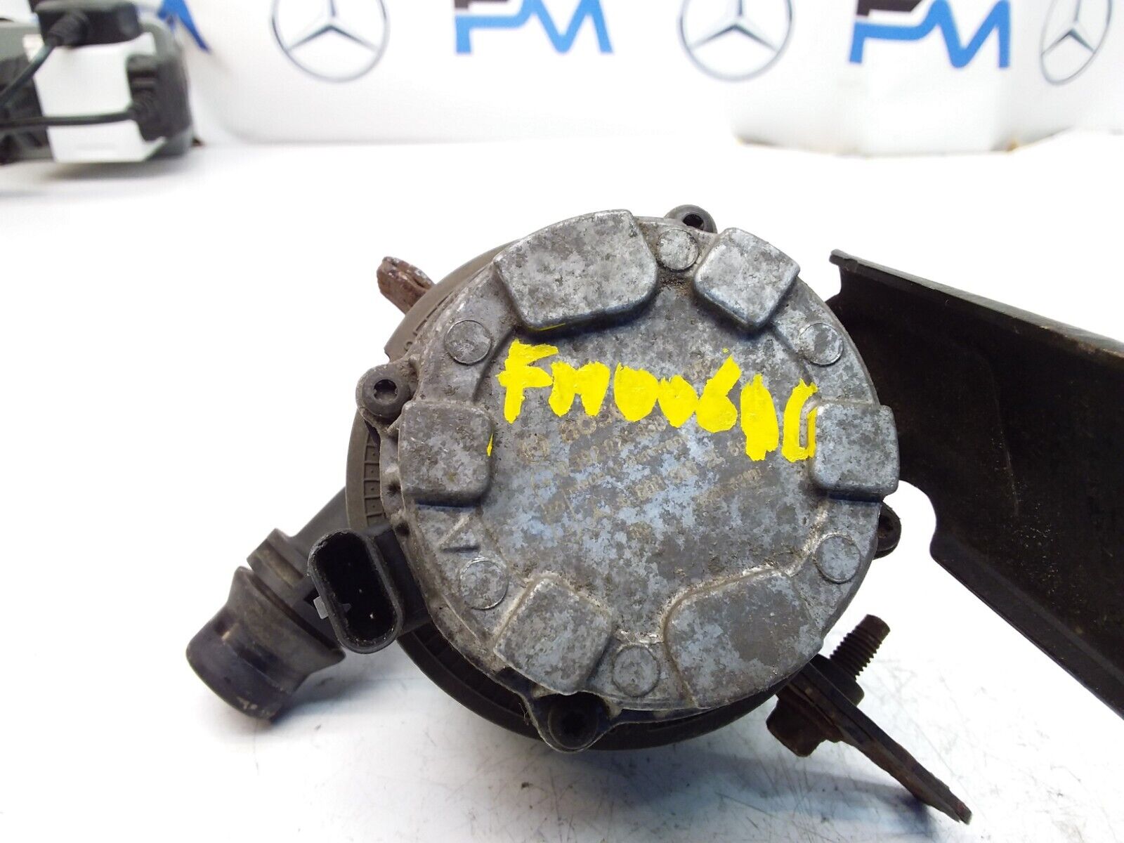 MERCEDES C-CLASS W205 ELECTRIC COOLER WATER PUMP A0005002686 FM00611